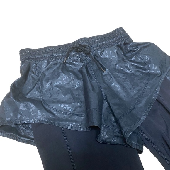 ATHLETA Black Rainier 2 in 1 Tight Leggings Shorts Athleisure Womens - Picture 5 of 10